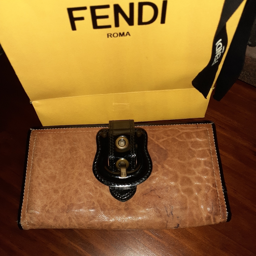 Fendi B Bag wallet